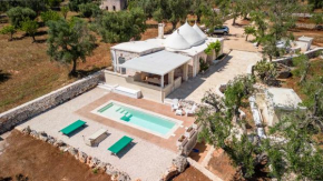 Trullo Cecapesce con piscina by Wonderful Italy